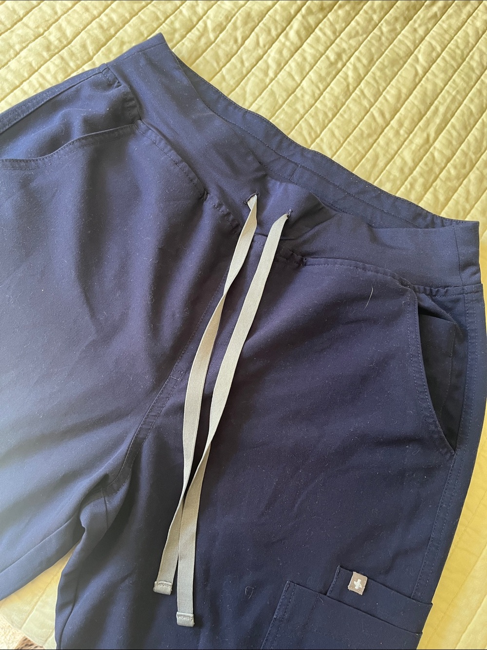 Set of 4 Figs Navy Blue Scrub Pants - Picture 2 of 4
